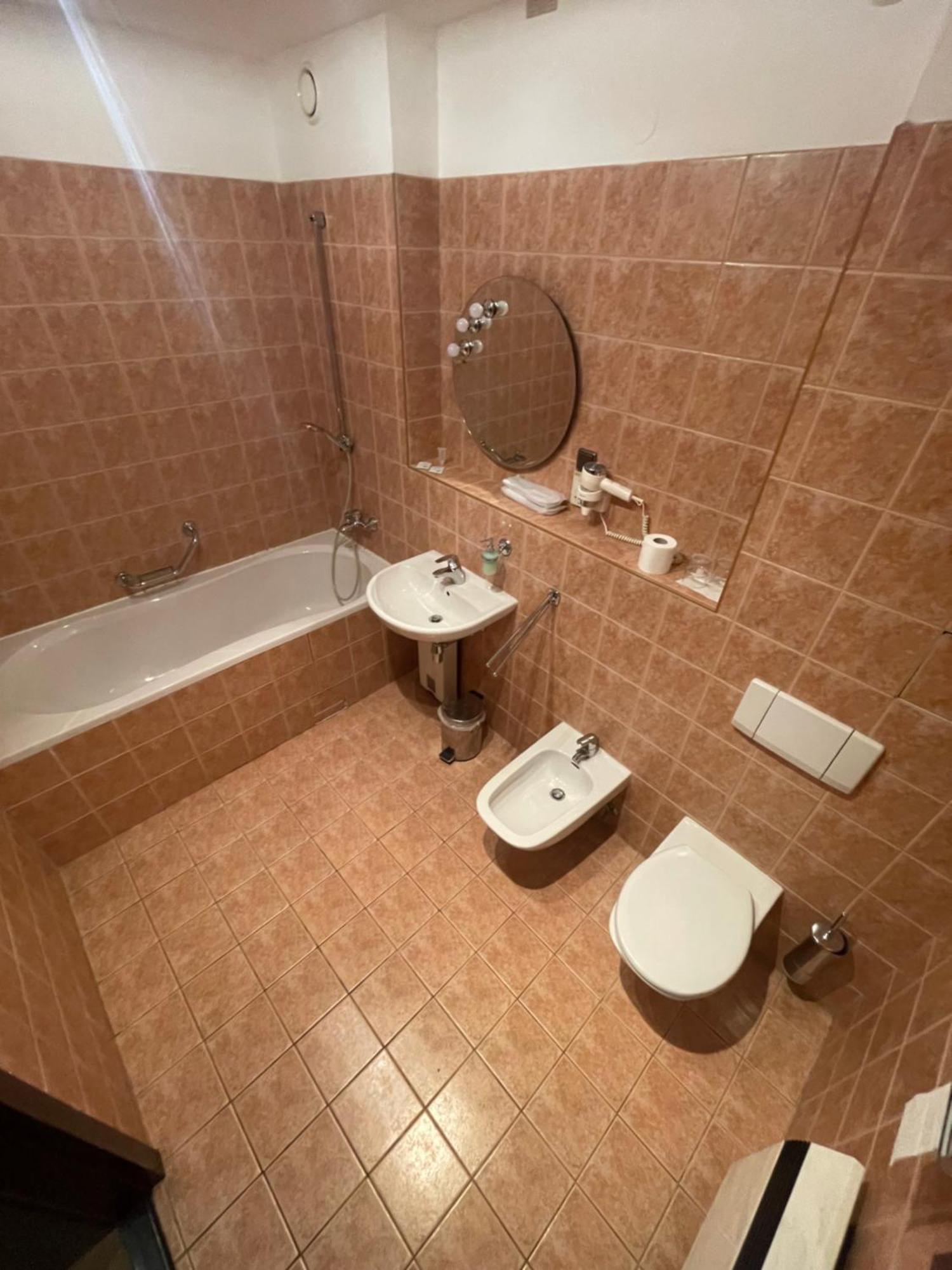 Hotel Bravo Ческа-Тршебова Экстерьер фото