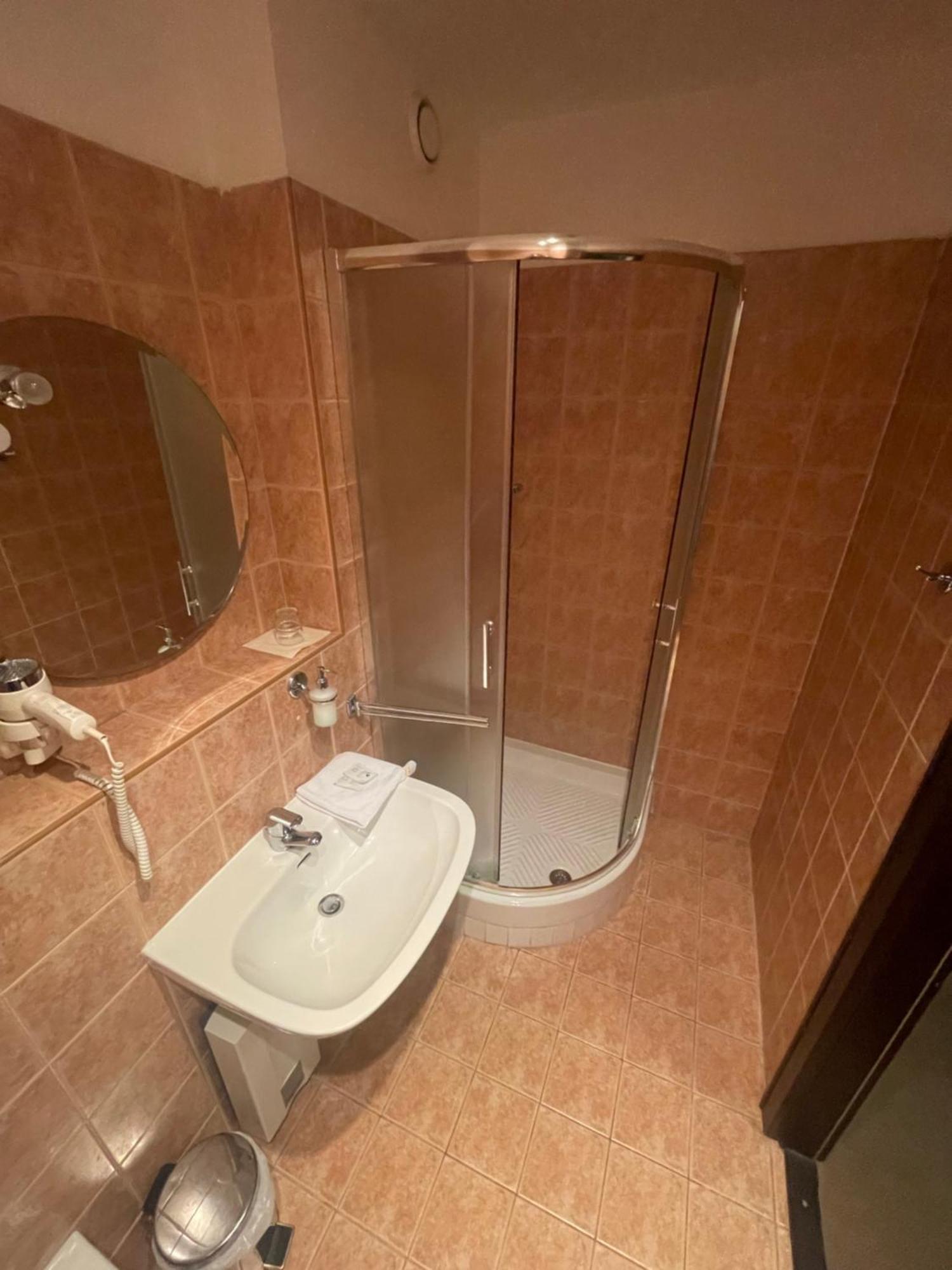 Hotel Bravo Ческа-Тршебова Экстерьер фото
