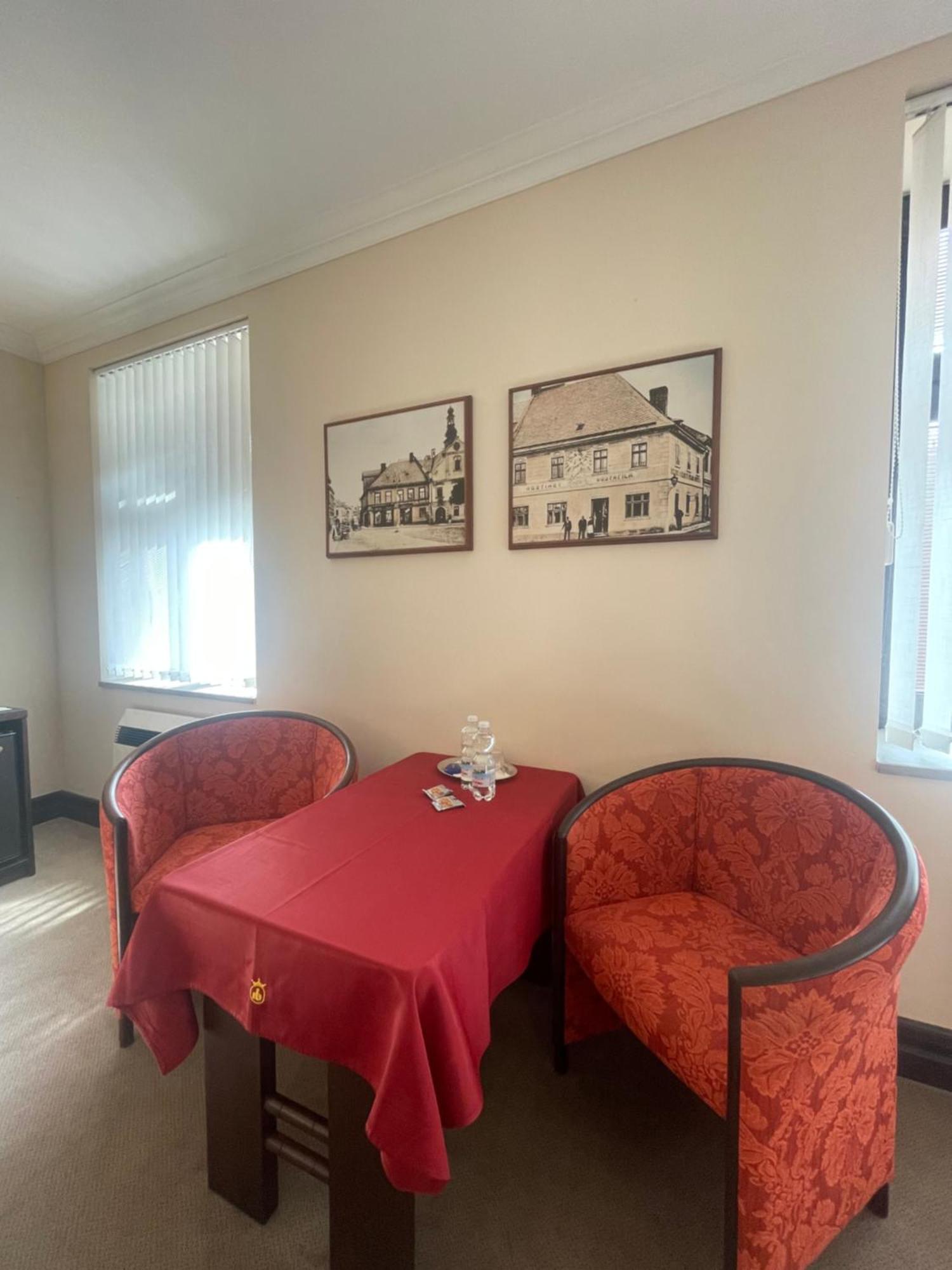 Hotel Bravo Ческа-Тршебова Экстерьер фото
