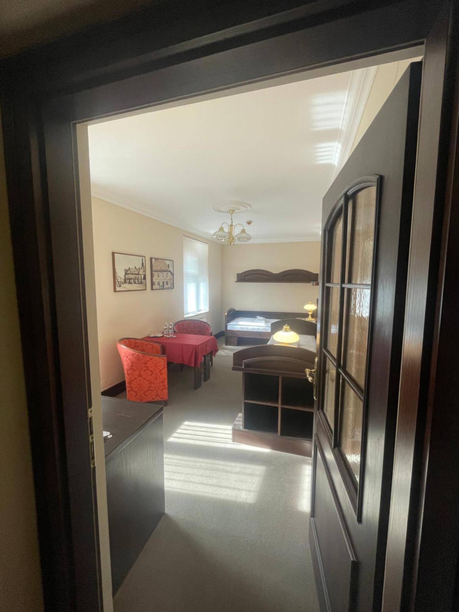 Hotel Bravo Ческа-Тршебова Экстерьер фото